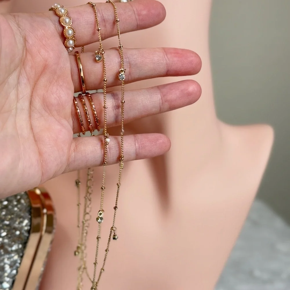 ⚜️💕 Gold Layered Necklace with Crystal Drops